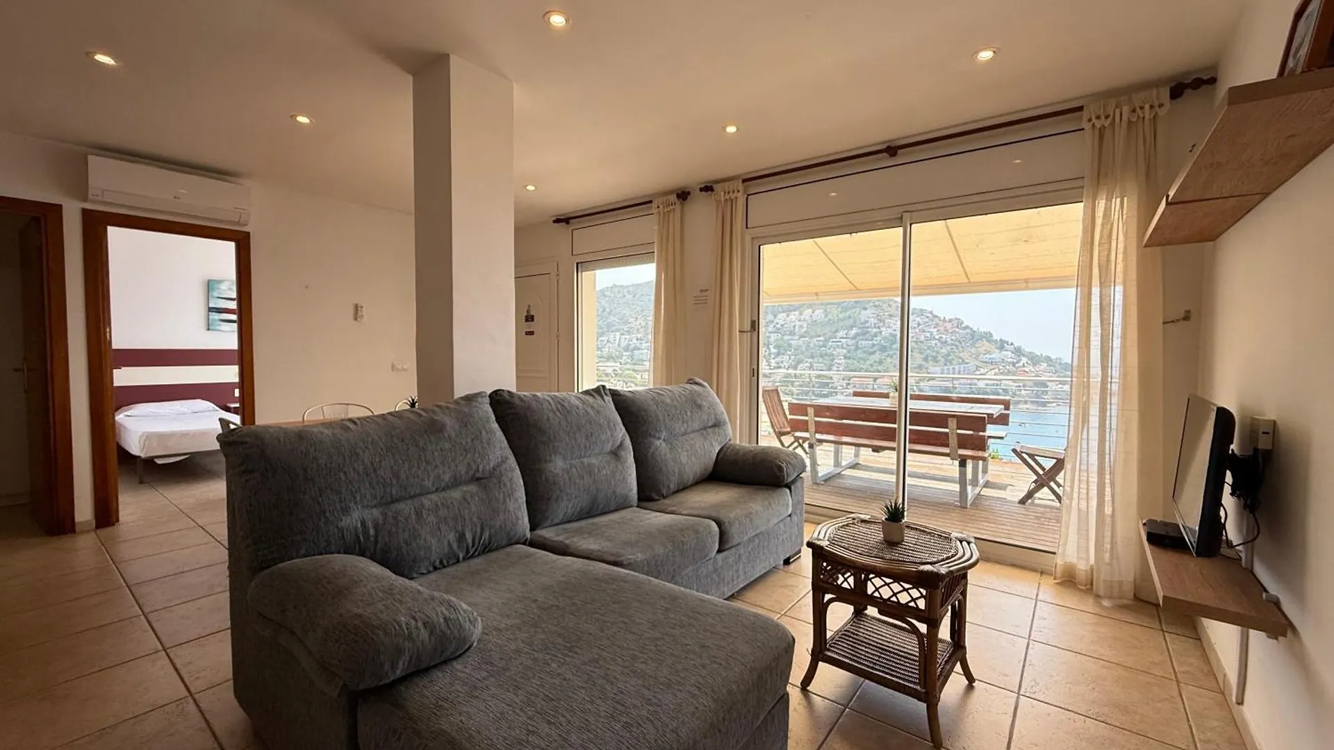 Agi Rodas Apartments Roses